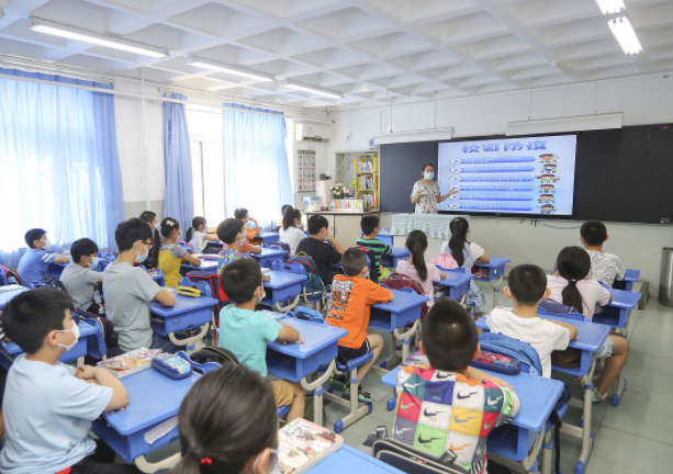 接受知识而是主动去探究去验证去发现生活中的数学之美